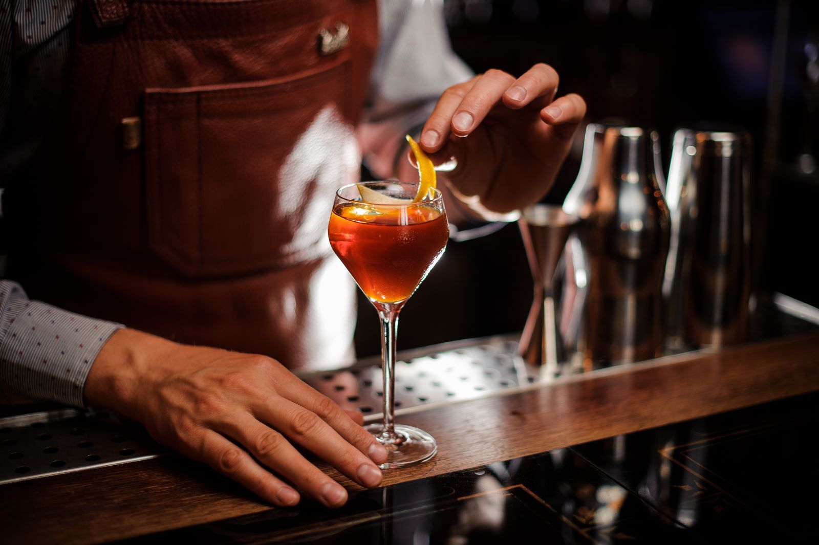 Best Bars in Palm Jumeirah: A Sip Between Fronds and Crescents