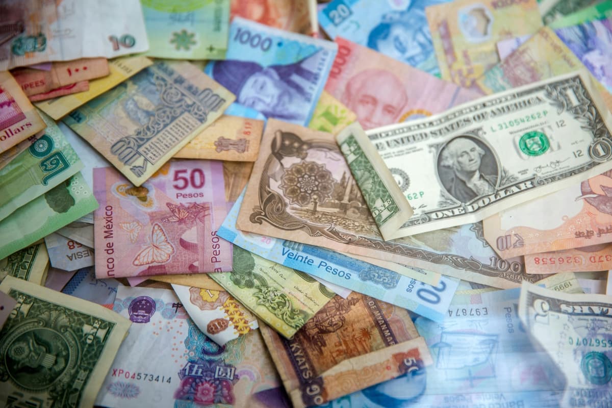 10 Strongest Currencies in the World