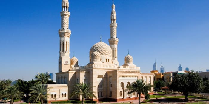 Jumeirah Mosque.jpg historical places in dubai