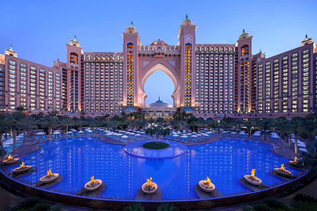 hotels in Palm Jumeirah cover.jpg hotels in Palm Jumeirah