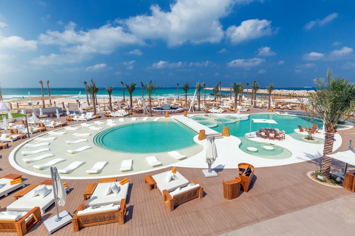 A Guide to Best Beach Clubs in Dubai