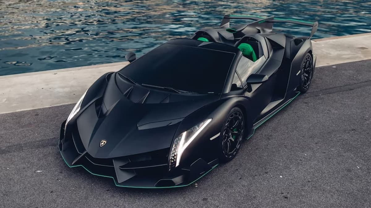 Lamborghini-Veneno-Roadster (1).jpg Most Expensive Cars in Dubai