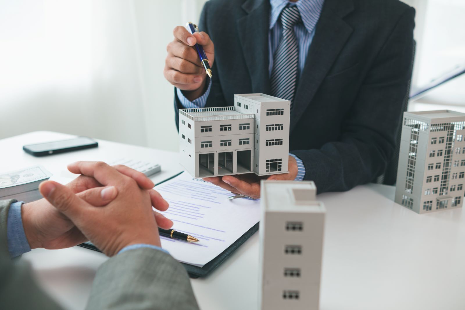 The Language of Property: Real Estate Terms in the UAE