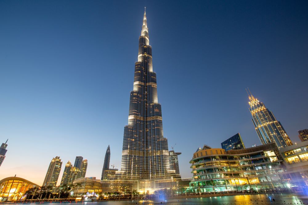 Lunch in Burj Khalifa: A Refined Dining Guide Above Downtown Dubai