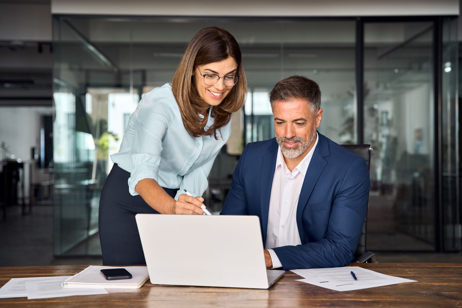 How to Choose a Financial Advisor in Dubai