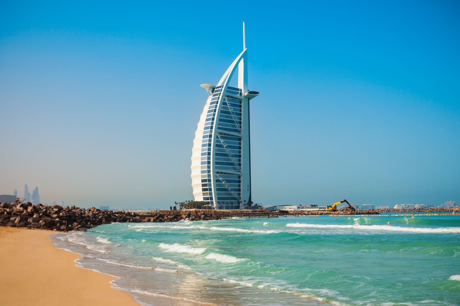 Iconic Buildings in Dubai: The Pillars of a Modern Skyline