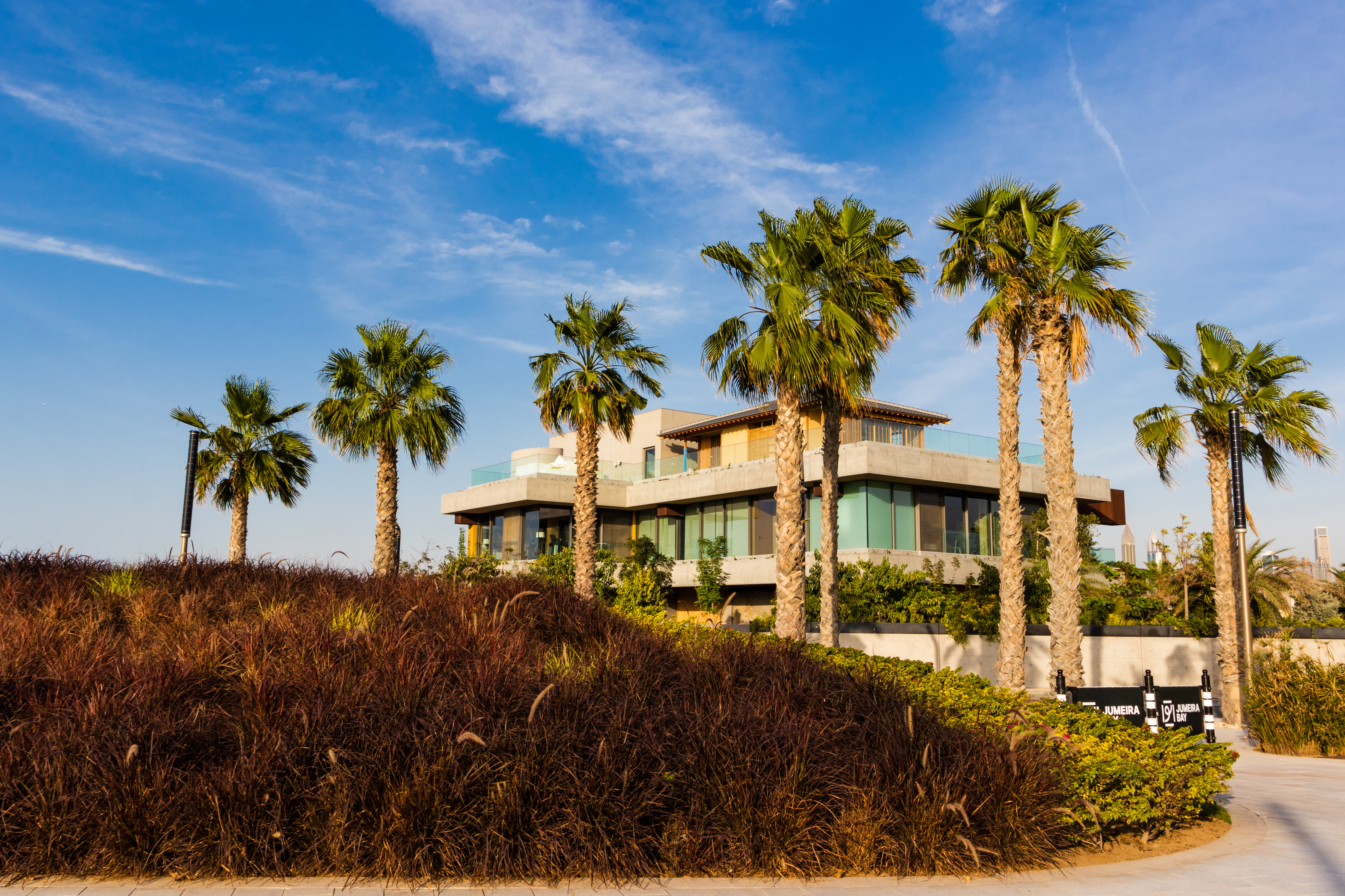 How to Invest in Dubai Real Estate – A Complete Guide