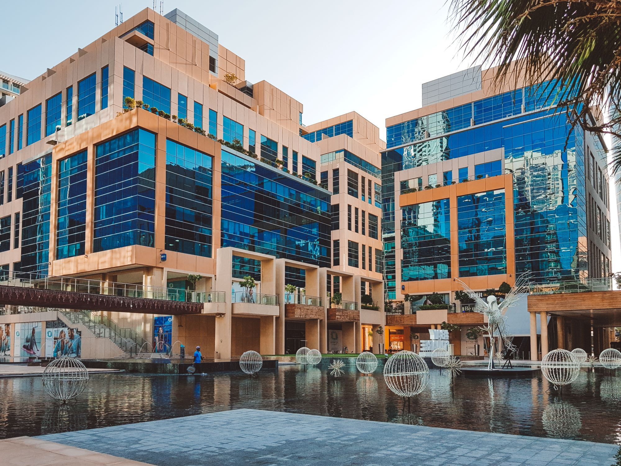 Mixed-Use Developments in Dubai: From Towers to Urban Districts