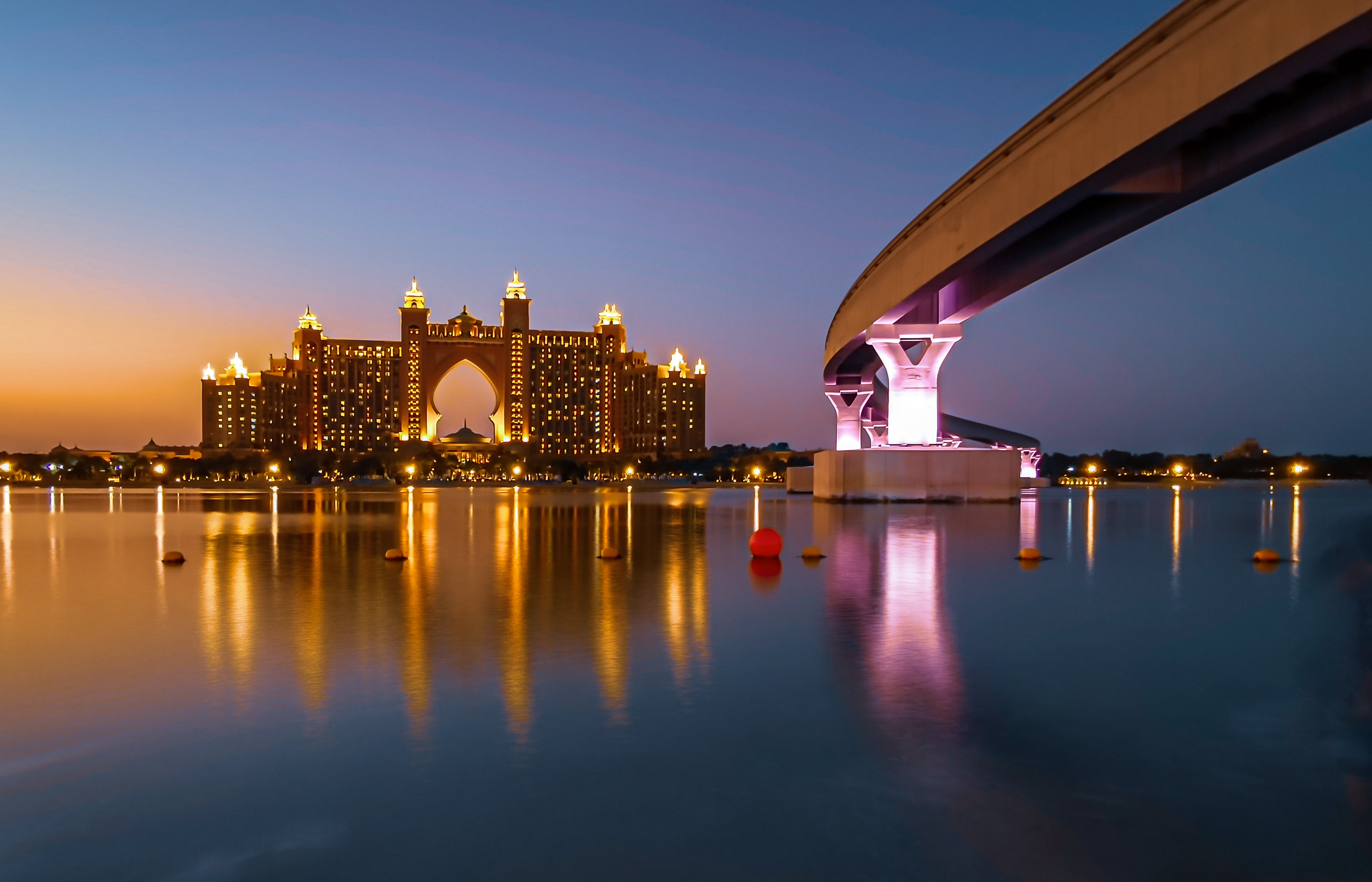 Atlantis, The Palm: Life at the Centre of the Crescent