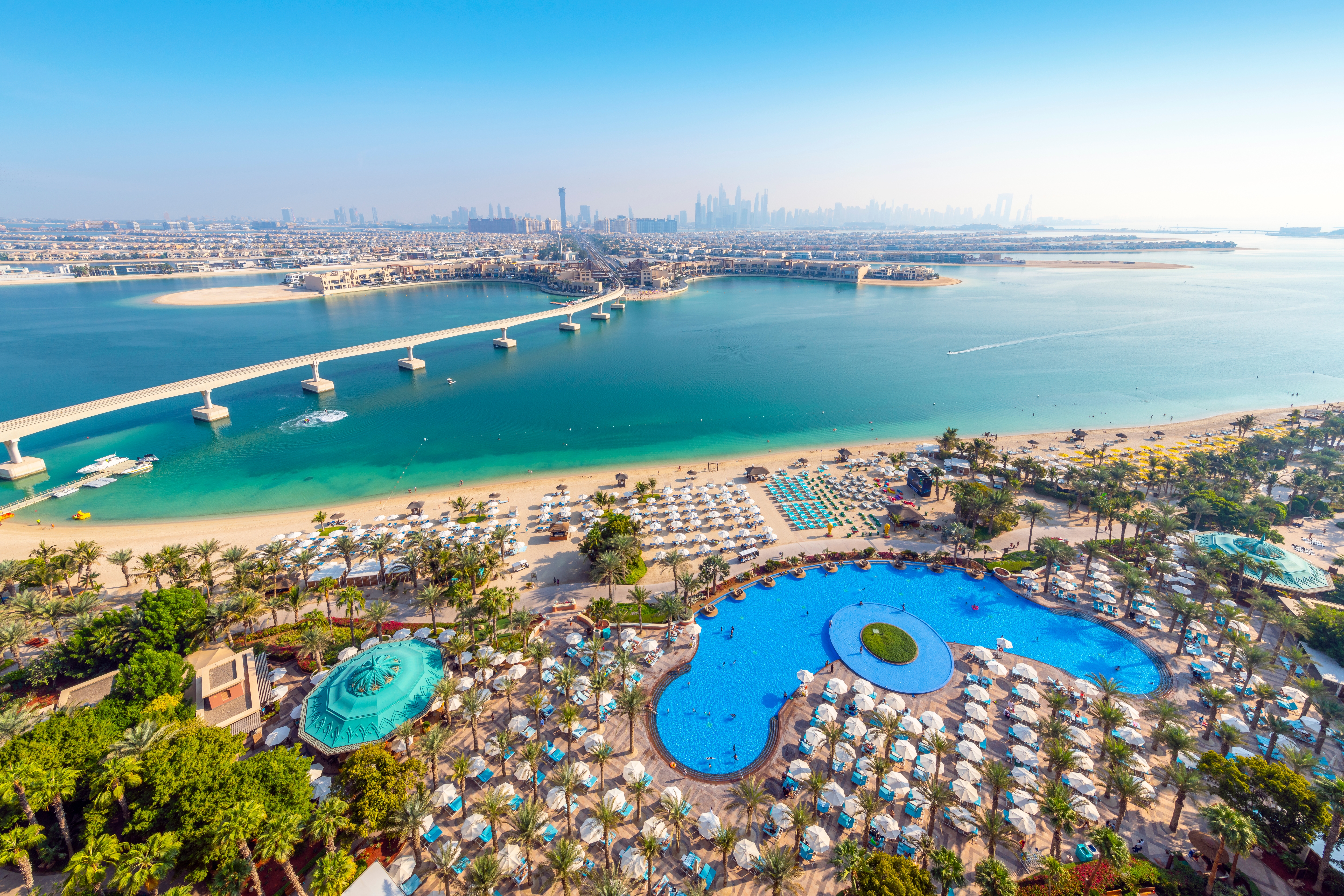 A Guide to Best Beach Clubs in Dubai