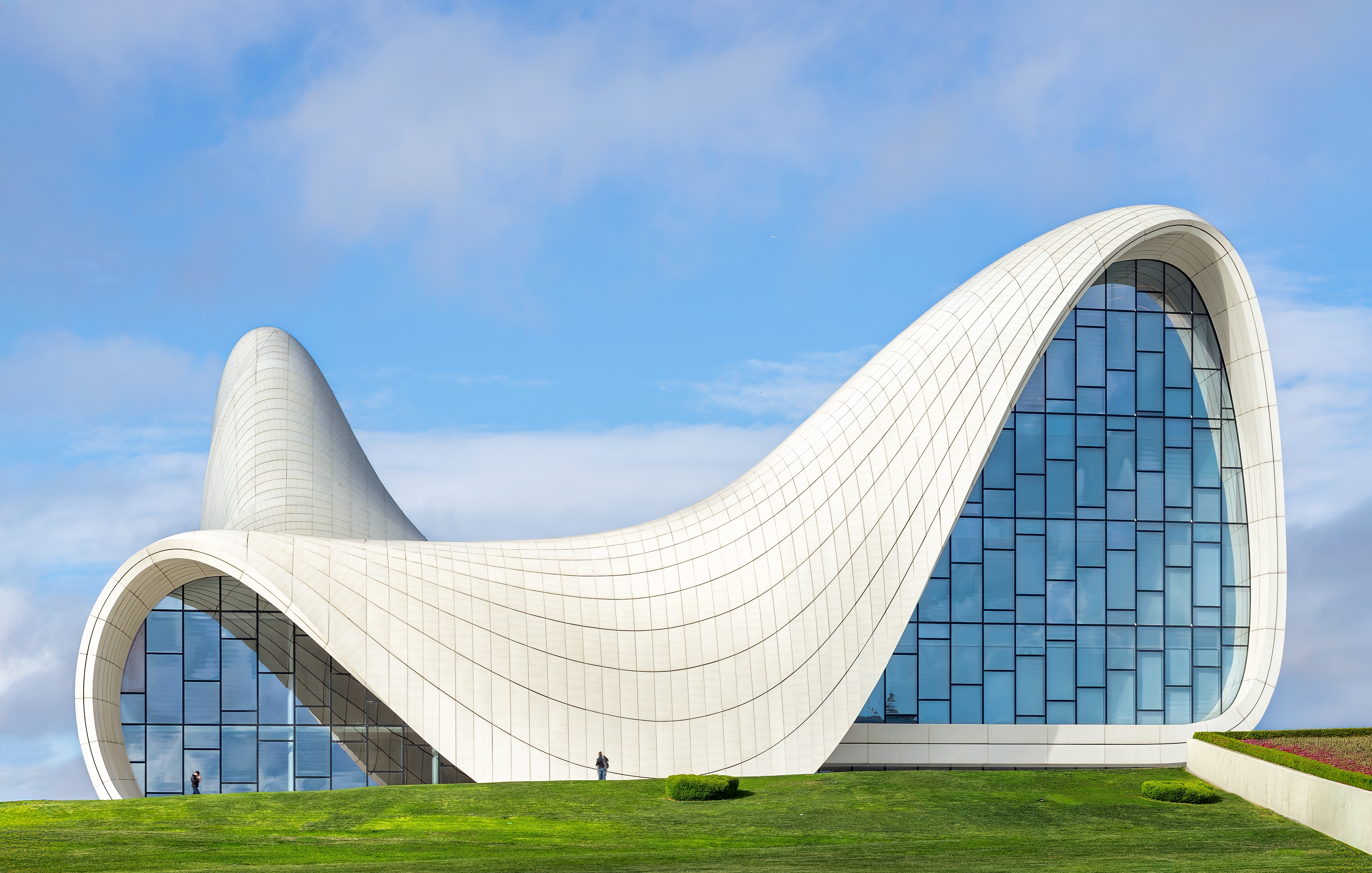 Zaha Hadid’s Greatest Buildings – Revealing the Best Creations by the Legendary Architect