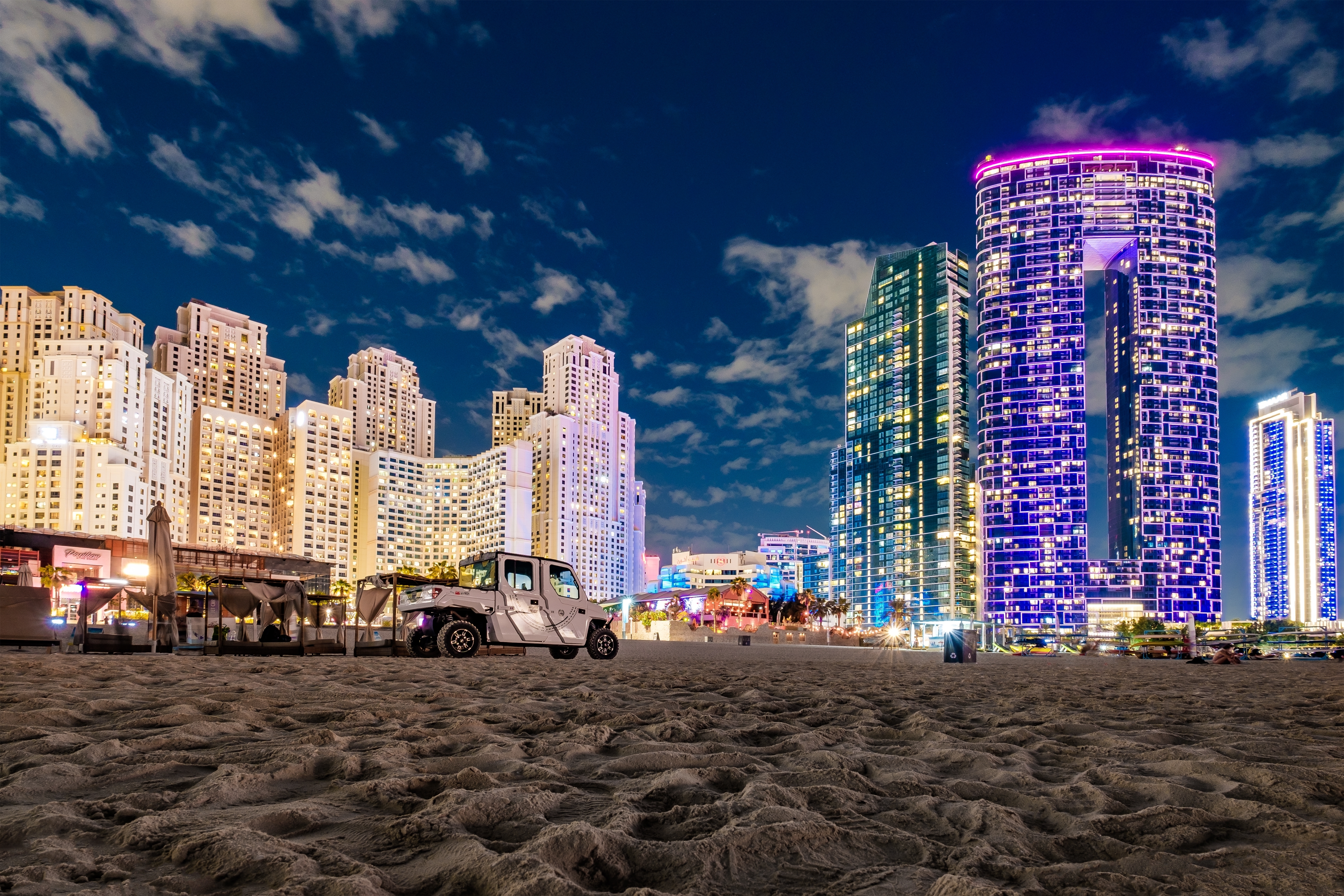 Umm Suqeim Night Beach: Dubai’s Coast After Dark